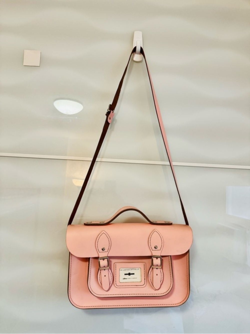 NWOT The leather satchel company pink purse crossbody messenger kawaii cute